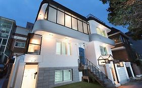 Mono House Hongdae